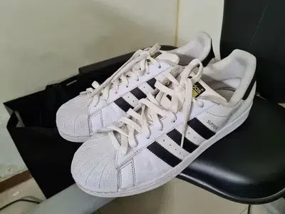 Adidas superstar