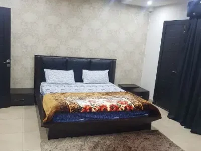 ParDay in Short Time Avaible Two BeDroom Apartment Bahria Town ph 4 &5